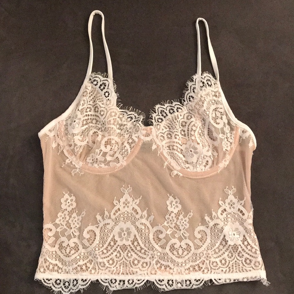 Women’s lace top